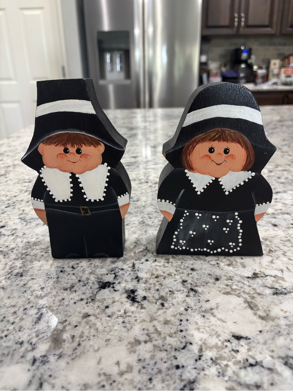 Hand Painted Wooden Pilgrim Couple Thanksgiving Decor Signed By Artist